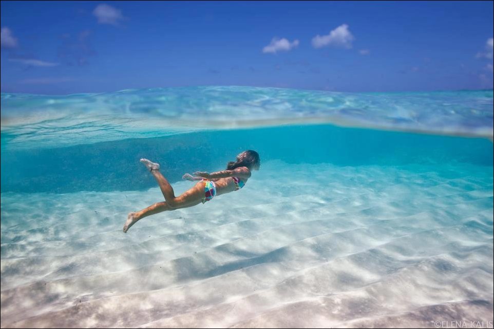 У кого-то где-то лето. красивая фото чистая вода.