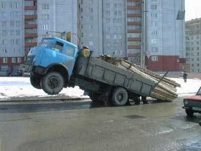 Вышел из кабины и перевесило ...