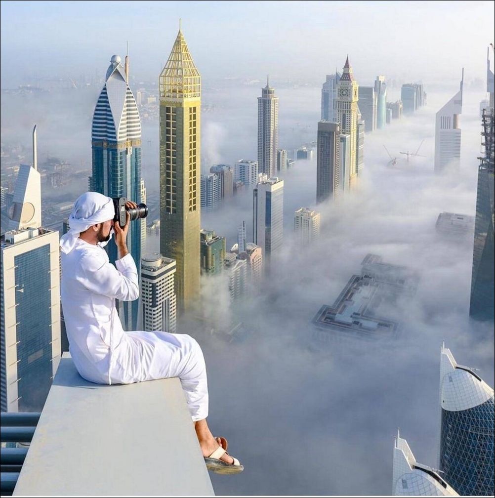 арабский фотограф и небоскрёбы